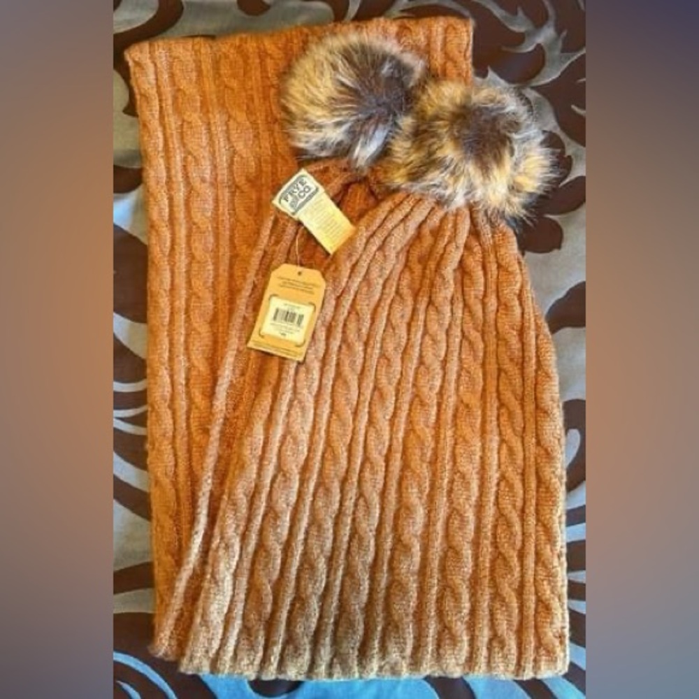 NWT Frye and Co. Cable Wrap Pom Scarf